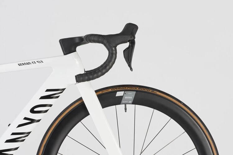 Aeroad CF SLX 8 Di2 Aeroad CF SLX 8 Di2