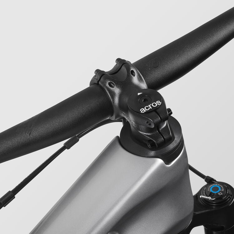 Lux Trail CF 9 Lux Trail CF 9