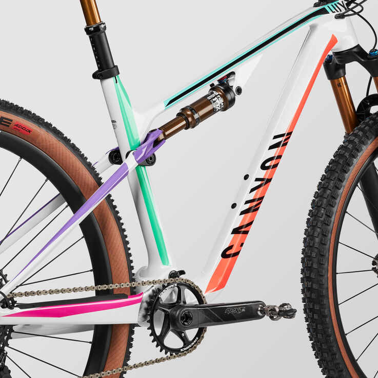 lux trail cf 9 emily batty