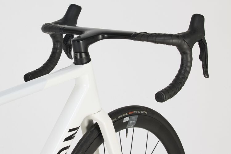 Ultimate CF SLX 8 Di2 Ultimate CF SLX 8 Di2