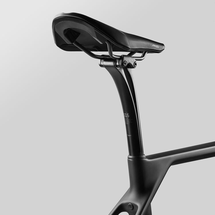 Endurace CF SLX 7 Di2 Endurace CF SLX 7 Di2