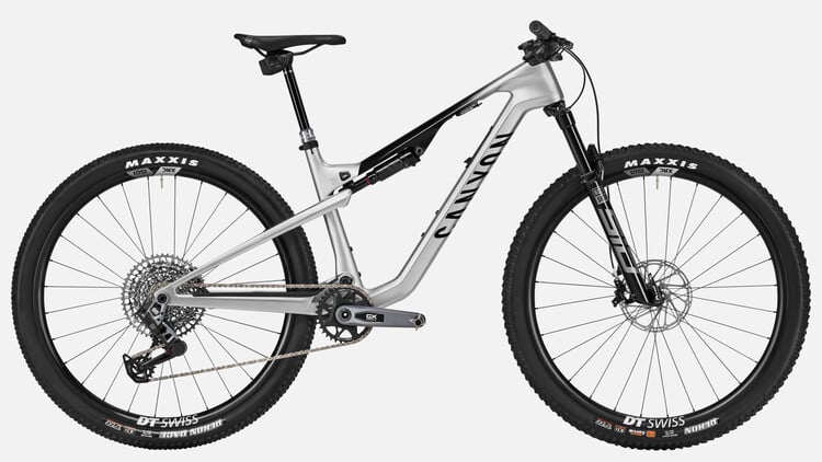 Lux Trail CF 9 Lux Trail CF 9