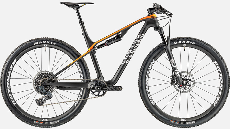 Lux CF SLX 9.0 Race Limited Lux CF SLX 9.0 Race Limited