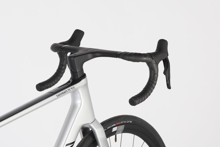 Endurace CF SLX 7 Di2 Endurace CF SLX 7 Di2