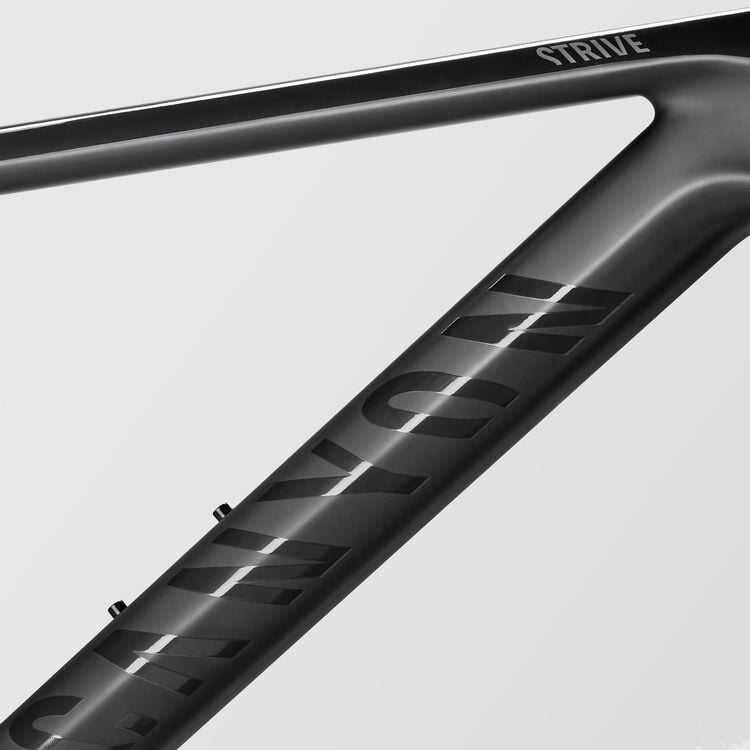 Strive CF 7 Strive CF 7