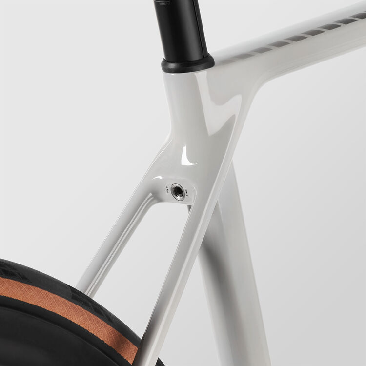 Endurace CF SL 8 Aero Endurace CF SL 8 Aero