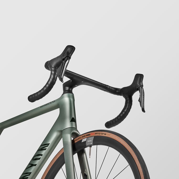 Endurace CF SLX 8 Di2 Endurace CF SLX 8 Di2