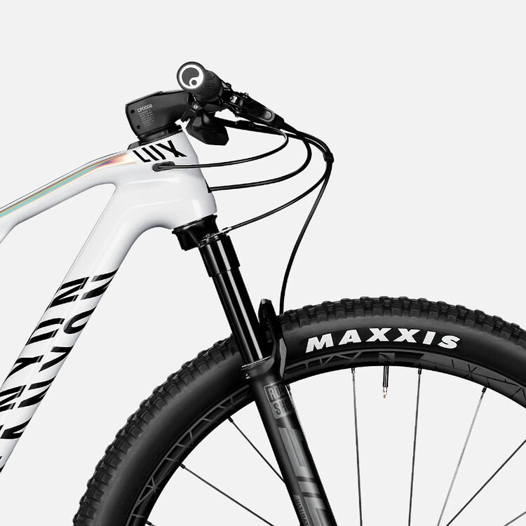 Lux CF SLX 9 LTD Lux CF SLX 9 LTD