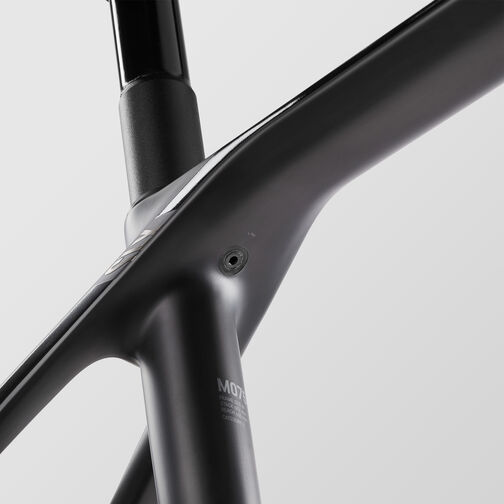 Exceed CF SLX 9 Exceed CF SLX 9