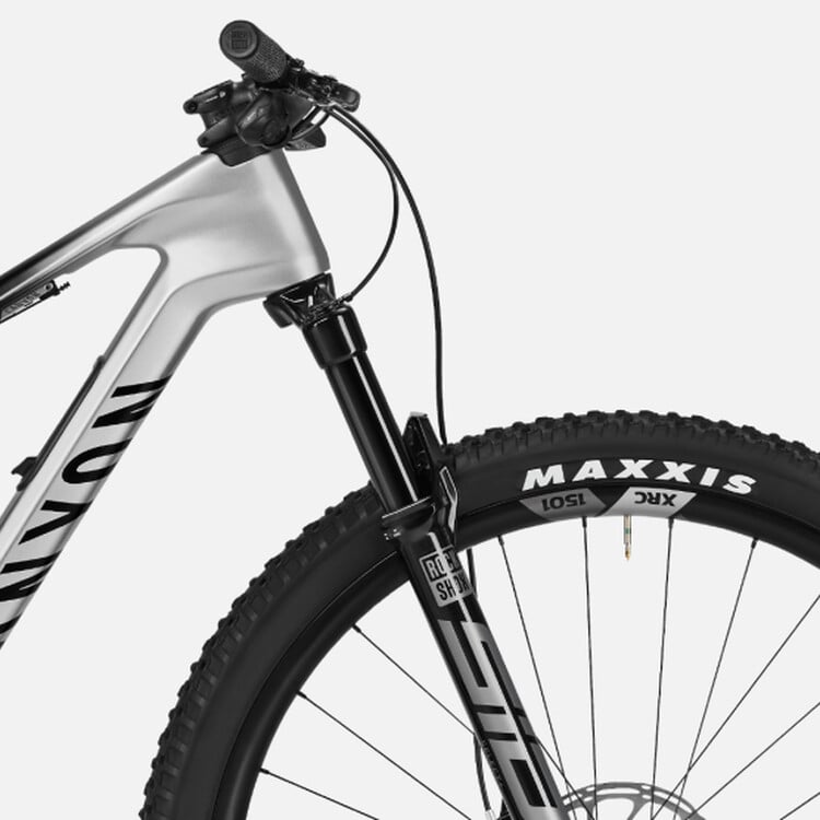 Lux Trail CF 9 Lux Trail CF 9