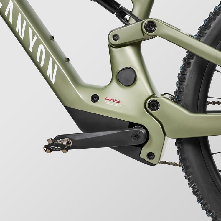 Neuron:ONfly CF 8 Neuron:ONfly CF 8