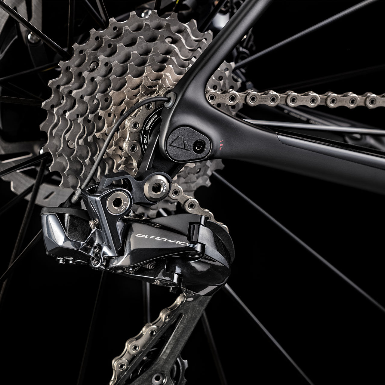 Canyon endurace cf 9.0 di2 clearance