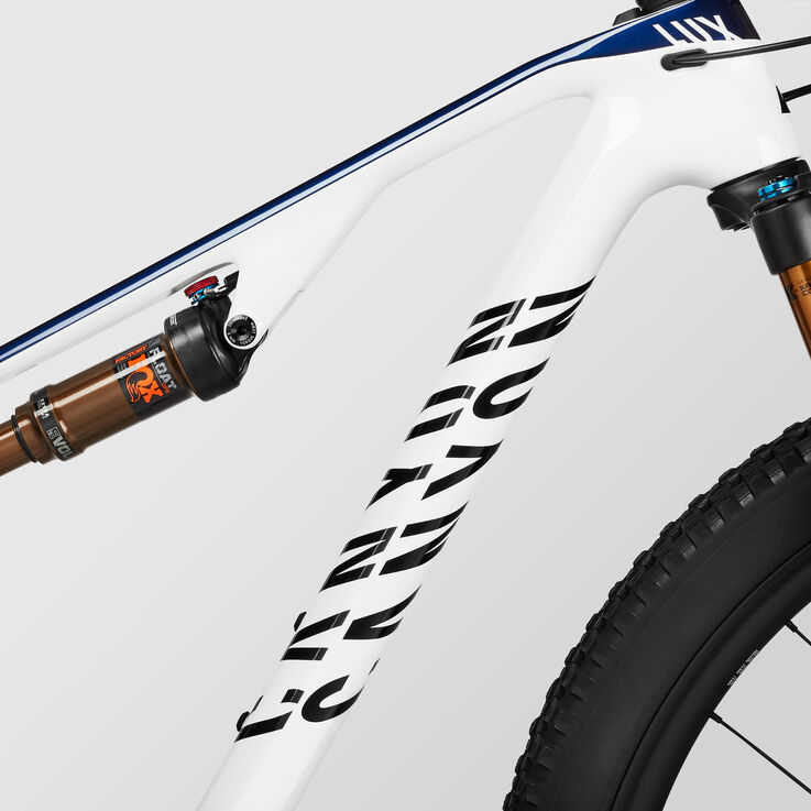 Lux CF SLX 9 TEAM Lux CF SLX 9 TEAM