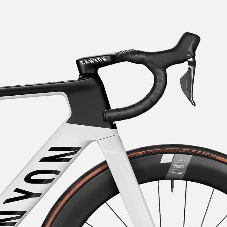Aeroad CF SLX 8 Disc Di2 Aeroad CF SLX 8 Disc Di2