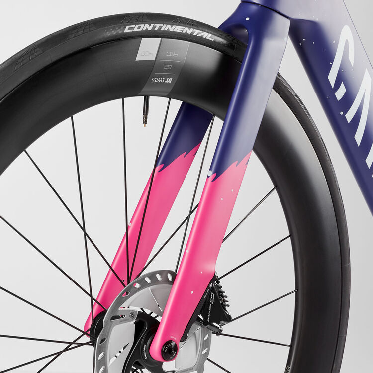 Aeroad CF SLX 8 WMN Disc Di2 Aeroad CF SLX 8 WMN Disc Di2