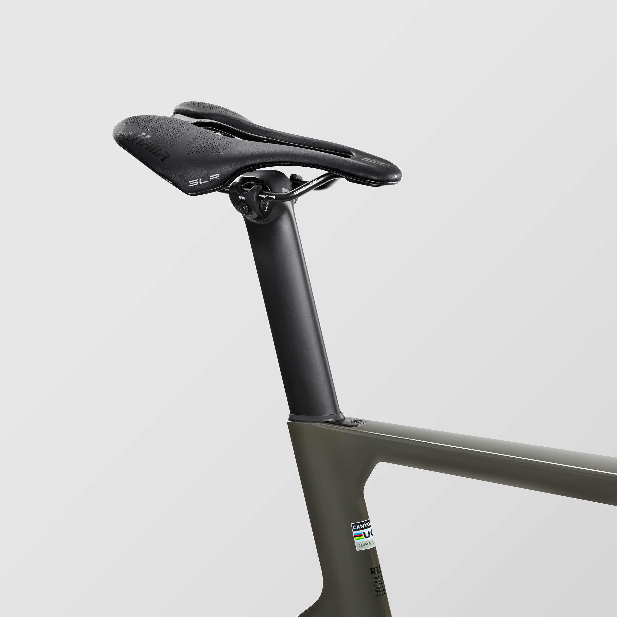 Aeroad CF SLX 7 Di2 R4