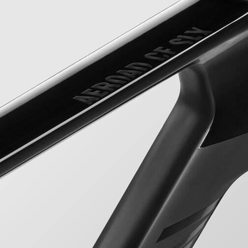 Aeroad CF SLX 8 Disc Di2 Aeroad CF SLX 8 Disc Di2