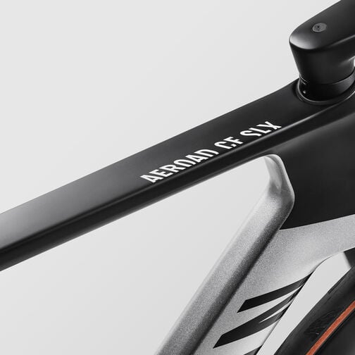 Aeroad CF SLX 8 Di2 Aeroad CF SLX 8 Di2