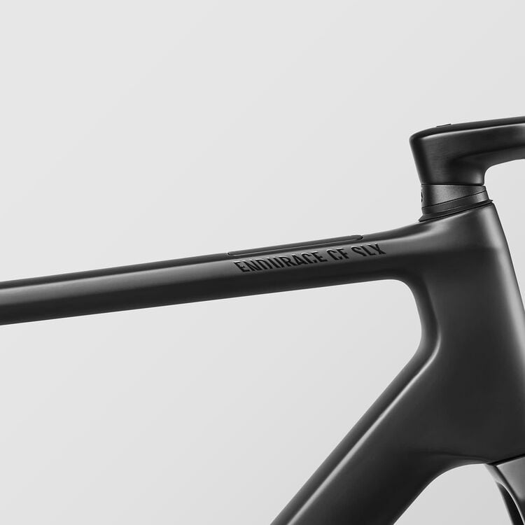 Endurace CF SLX 7 Di2 Endurace CF SLX 7 Di2