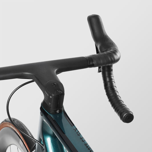 Ultimate CF SLX 9 Disc Di2 Ultimate CF SLX 9 Disc Di2