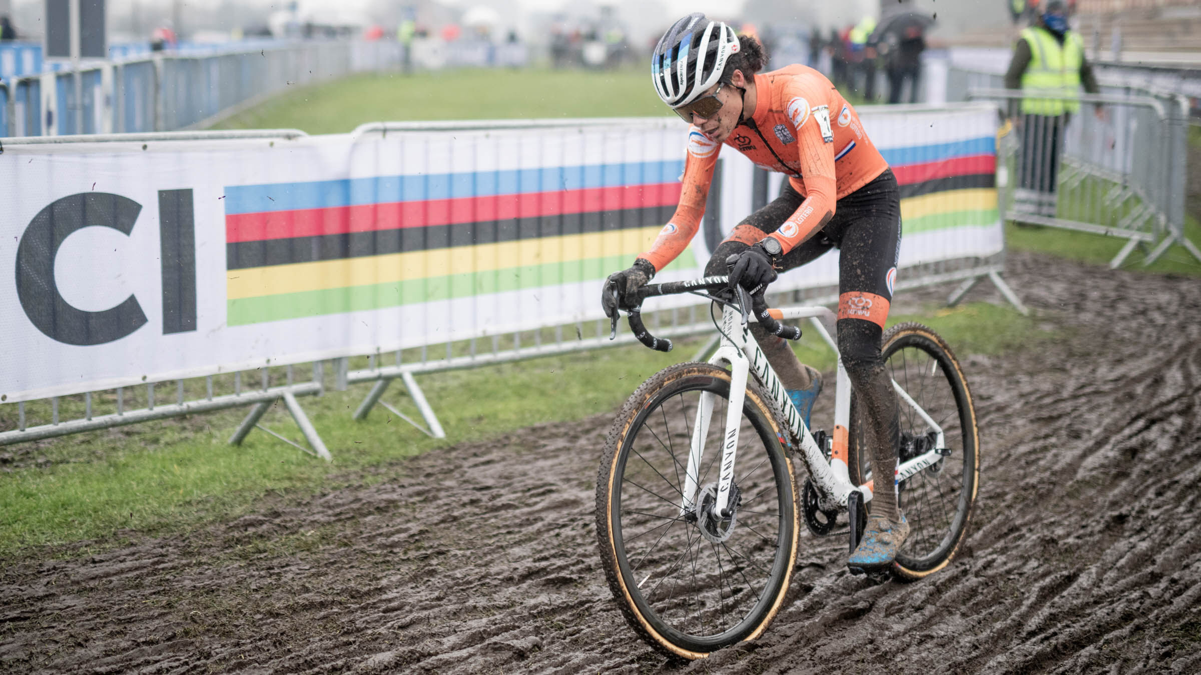 Inflite CF SLX 9 Team