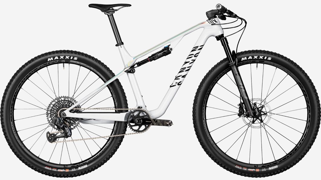 Lux CF SLX 9 LTD