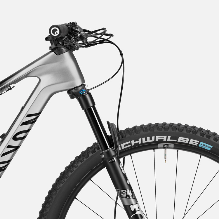 Lux Trail CF 8 Lux Trail CF 8