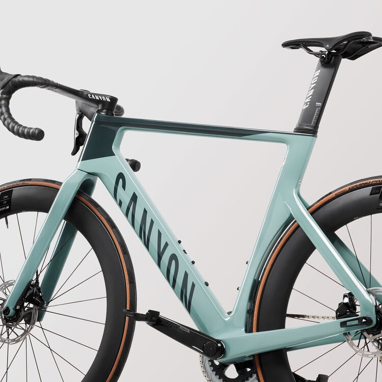 Aeroad CF SLX 7 Disc eTap Aeroad CF SLX 7 Disc eTap