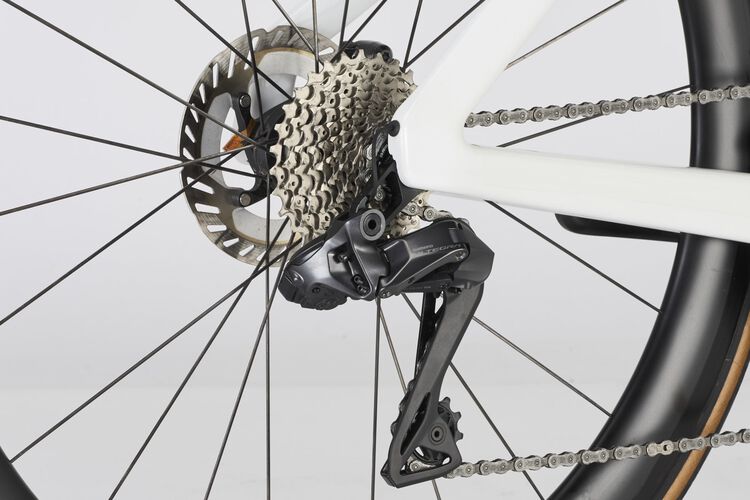Aeroad CF SLX 8 Di2 Aeroad CF SLX 8 Di2