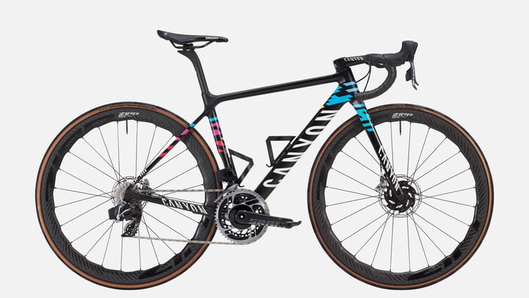 Ultimate CF SLX Team CSR WMN Ultimate CF SLX Team CSR WMN