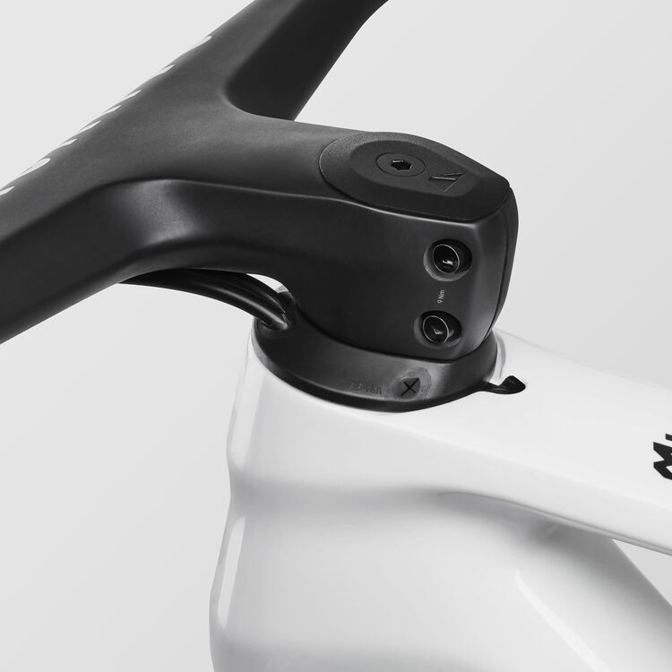 Exceed CF SLX MVDP Exceed CF SLX MVDP