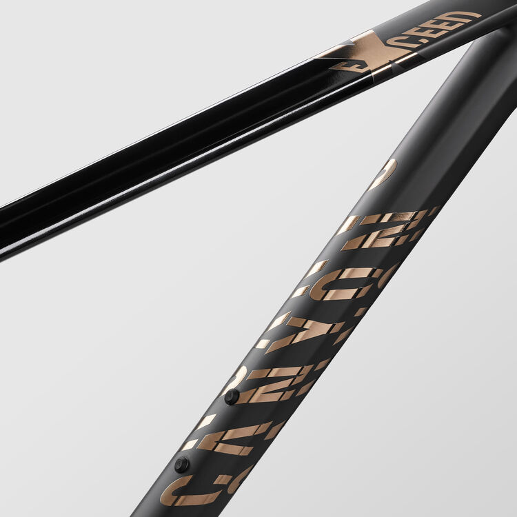 Exceed CF SLX 9 Exceed CF SLX 9