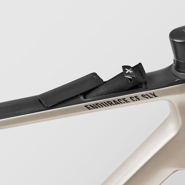 Endurace CF SLX 7 Di2 Endurace CF SLX 7 Di2