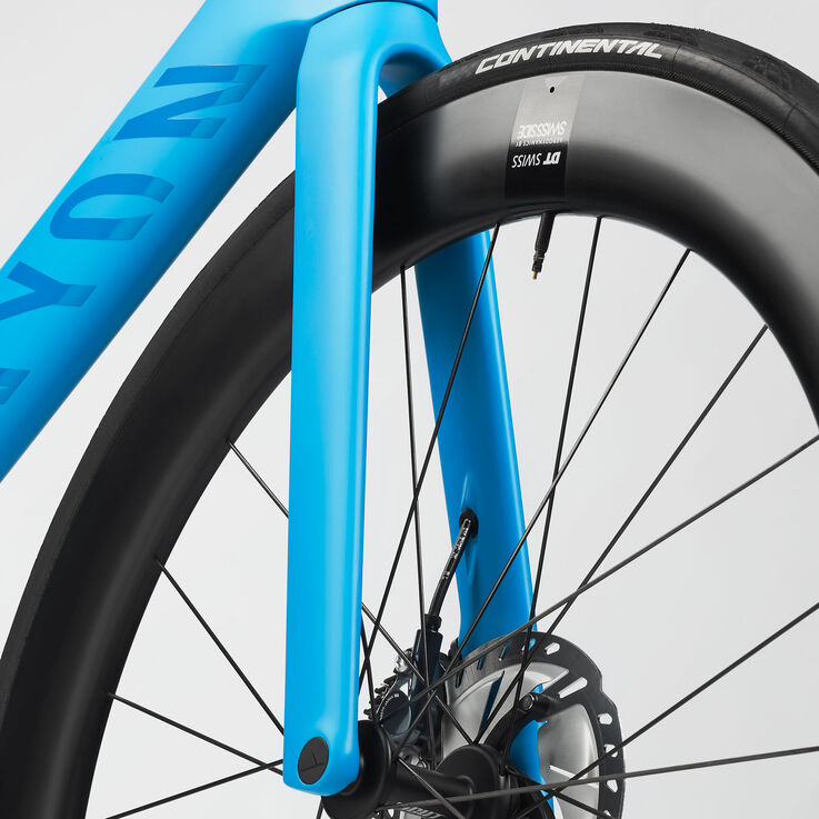 Aeroad CF SLX 8 Disc Di2 Aeroad CF SLX 8 Disc Di2