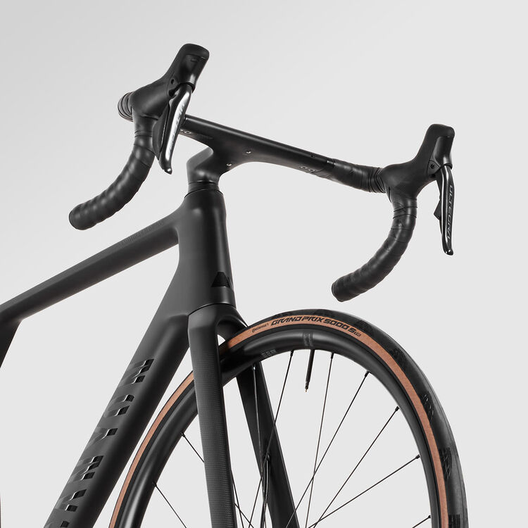 Endurace CF SLX 8 Di2 Endurace CF SLX 8 Di2