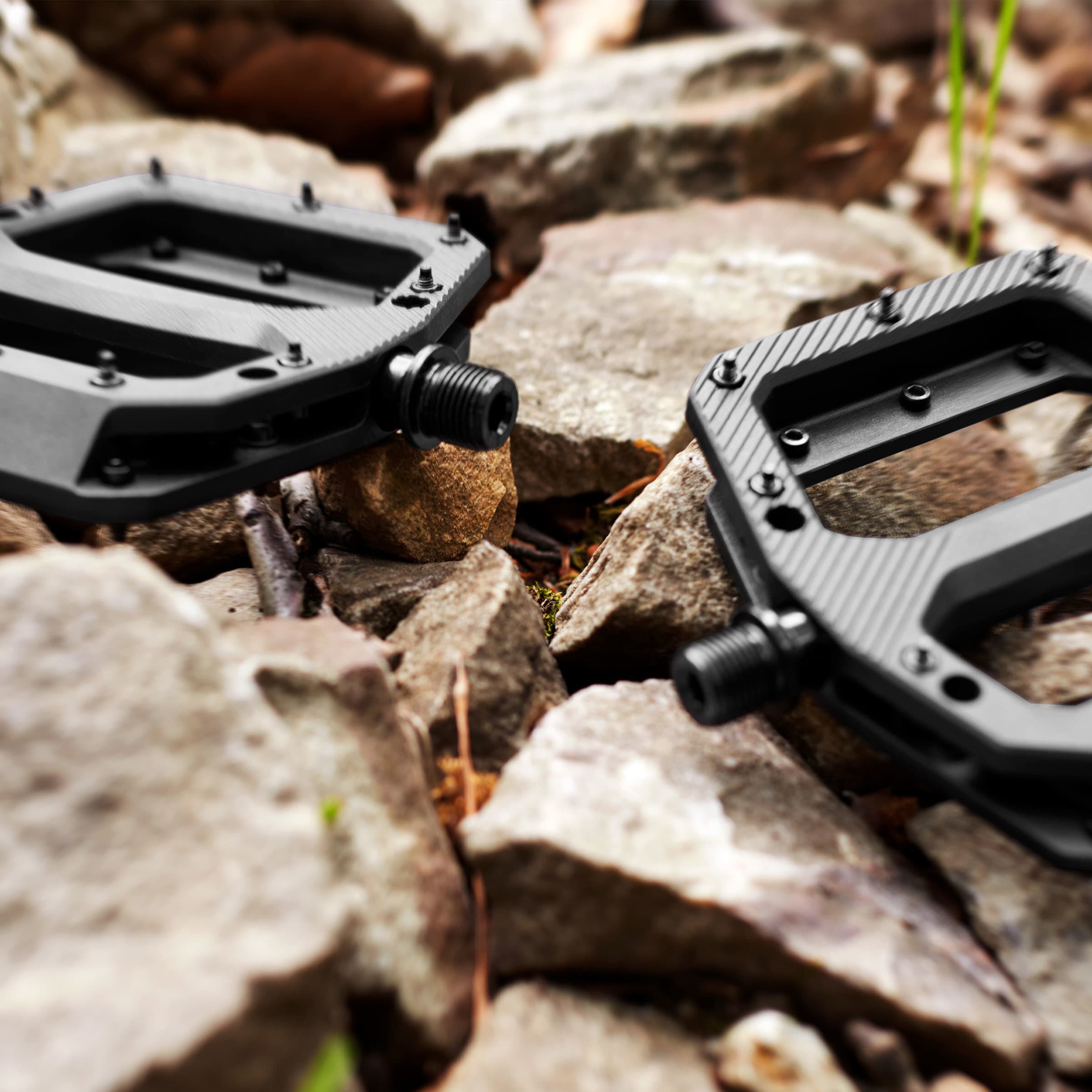Flat pedals with cleats best sale