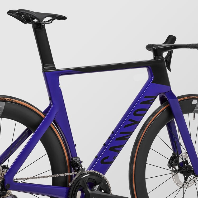 Aeroad CF SLX 8 Disc Di2 Aeroad CF SLX 8 Disc Di2