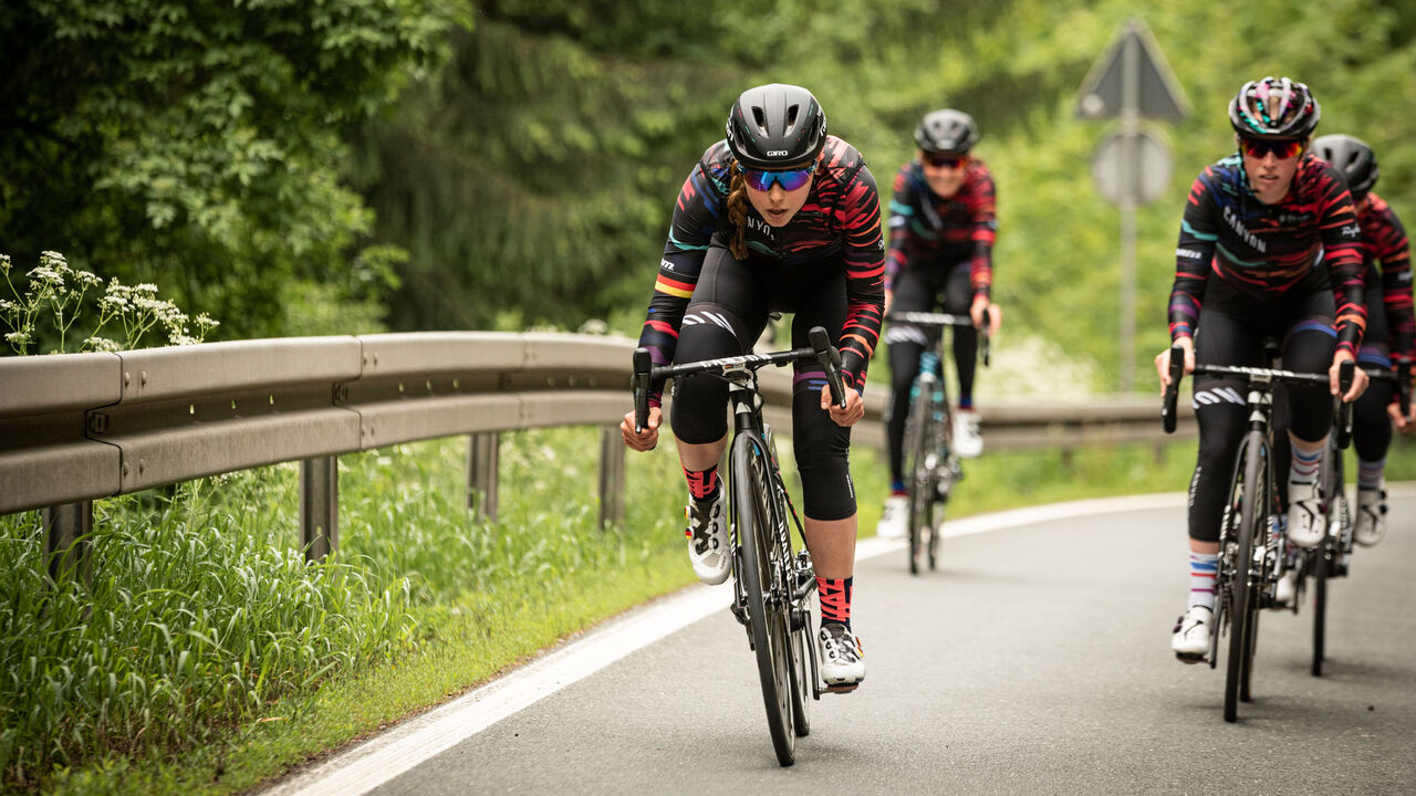 Women S Road Bikes Buy Online Canyon Us