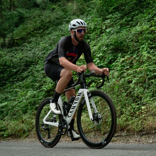 Lightweight bicycles Lightweight bicycles