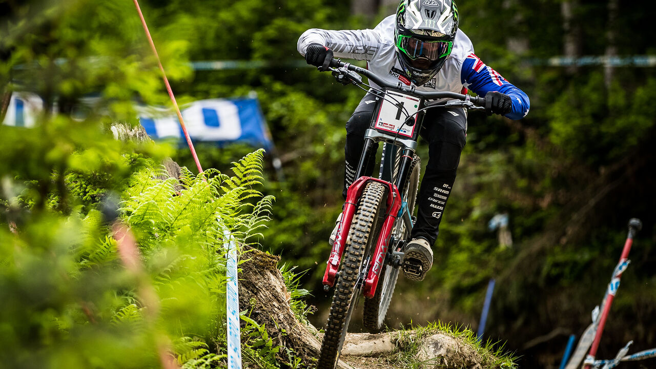 Downhill Bike Buy Online Canyon Us