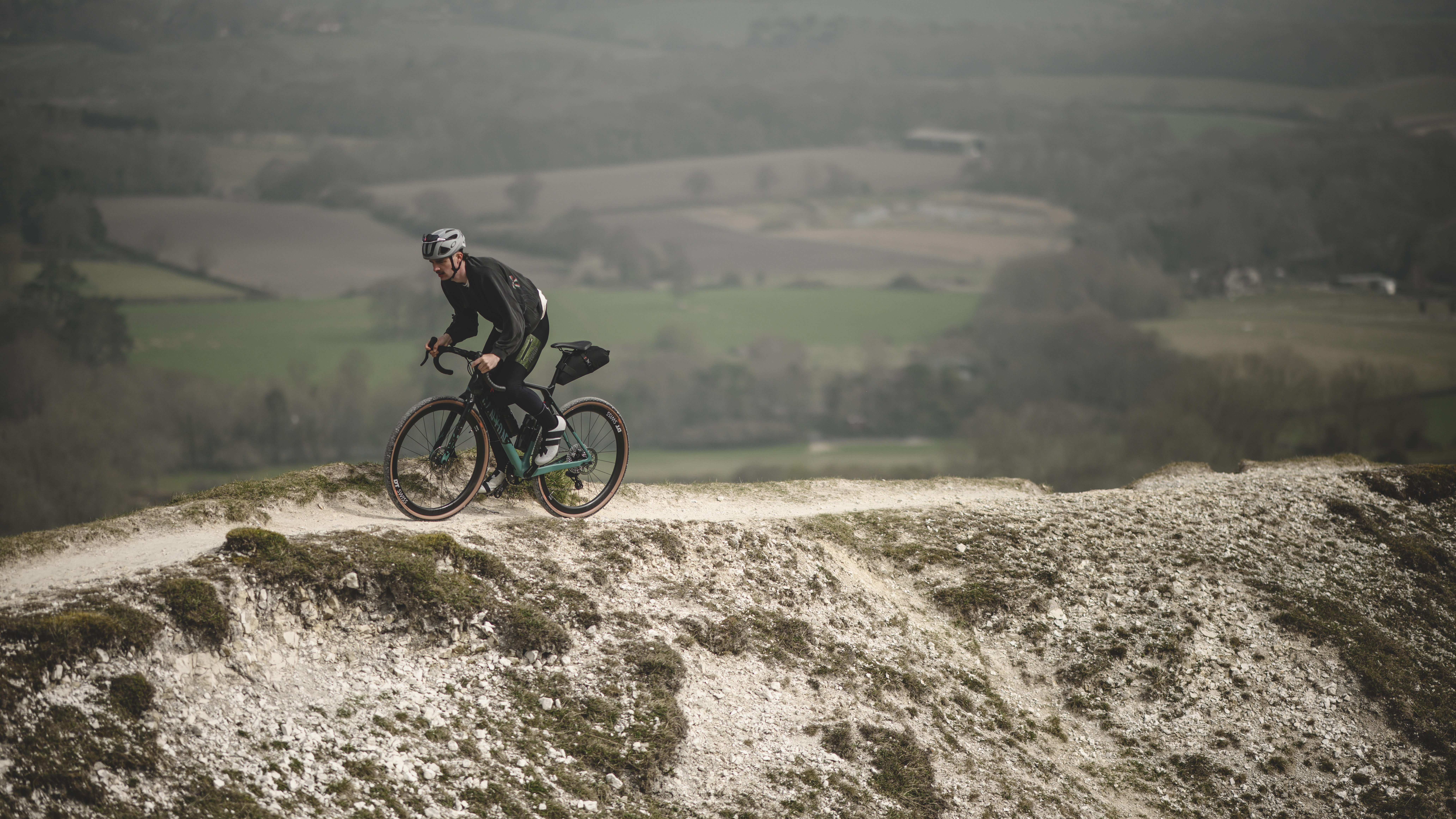 Comment choisir ses prolongateurs en gravel et en bikepacking ?