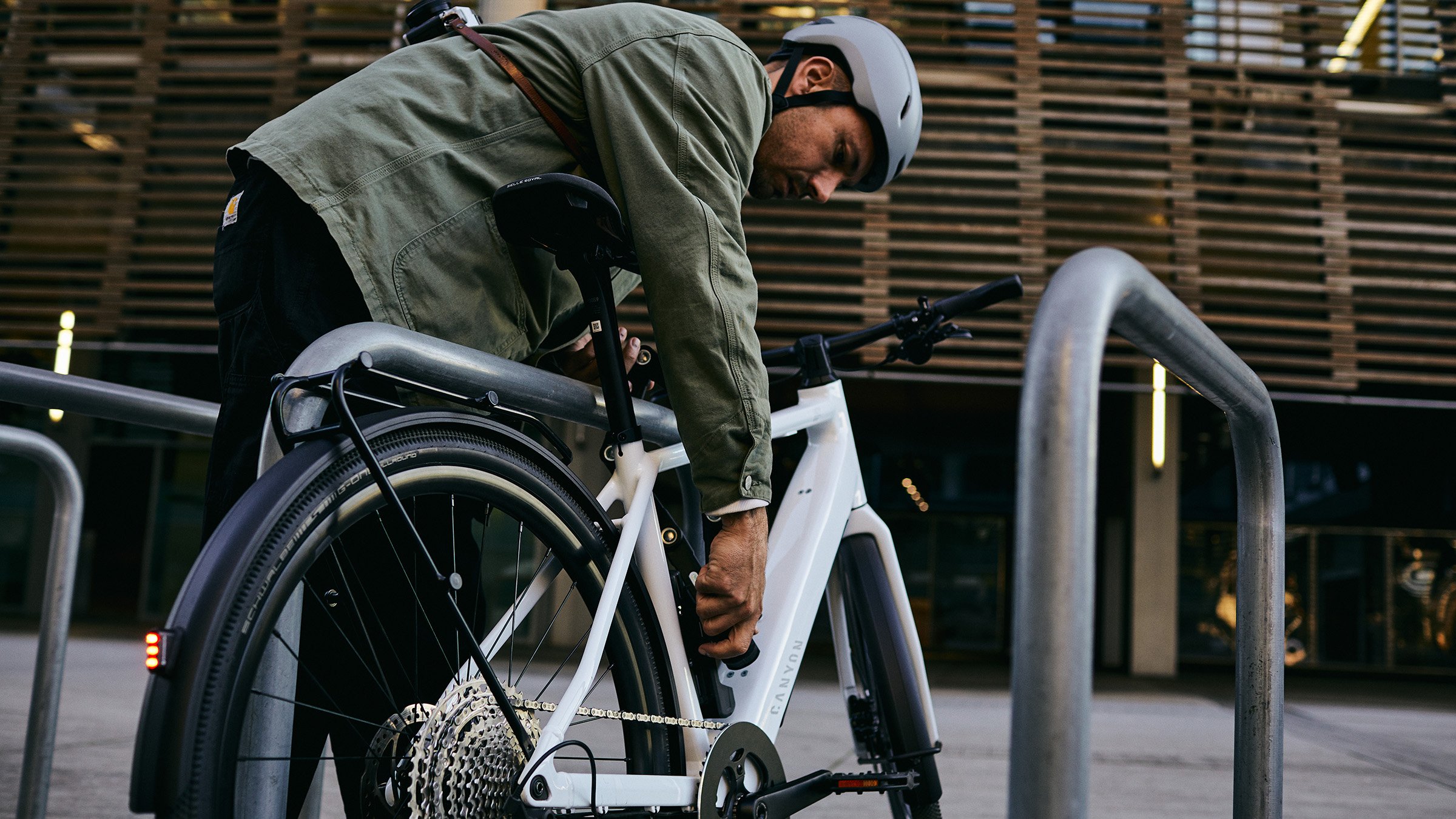 Cadenas vélo antivol de cadre + câble antivol plug in