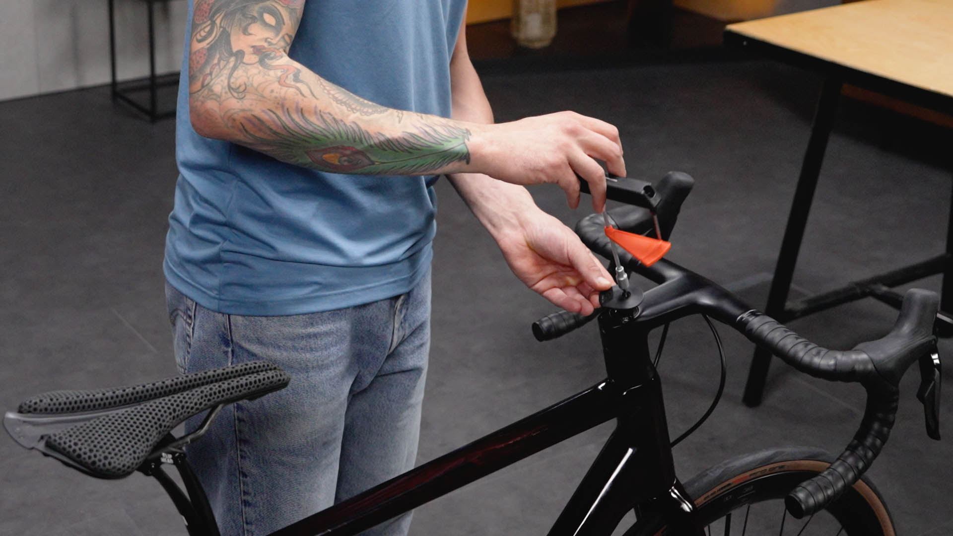 Change the cockpit height on your Endurace