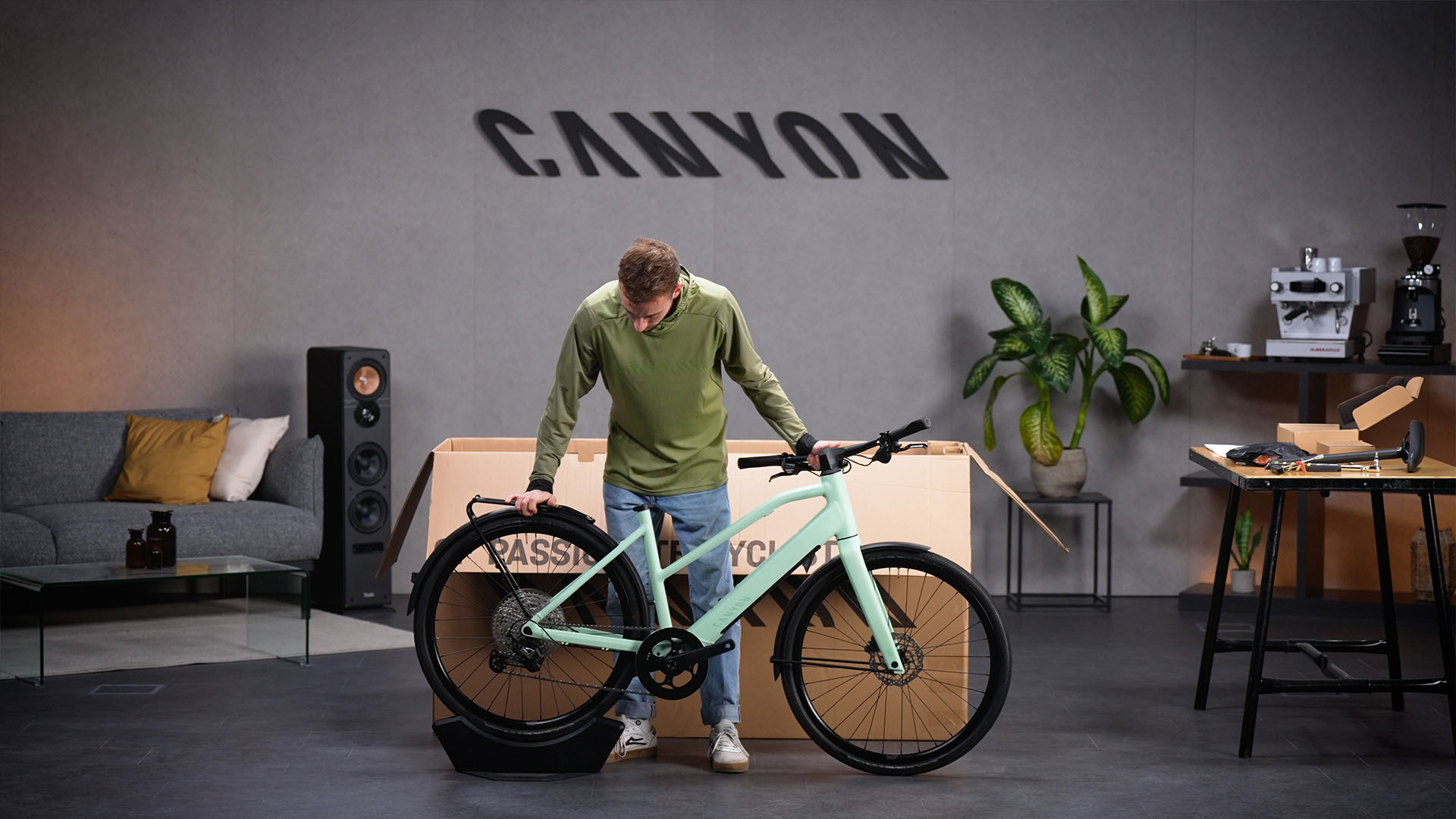 Unbox and assemble your Commuter:ON