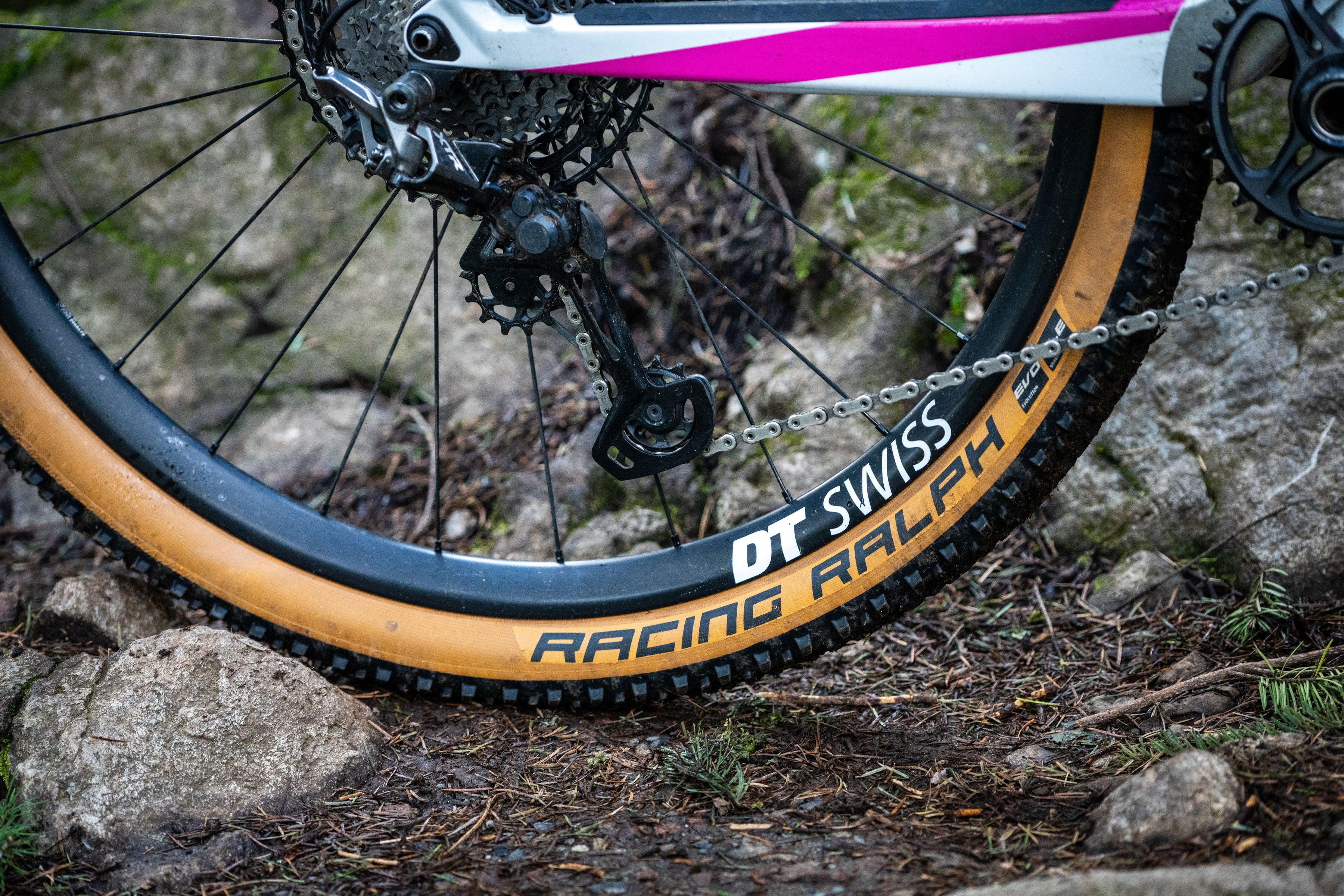 La presión correcta para las ruedas de tu bicicleta - Carretera y MTB